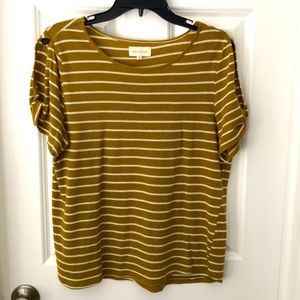 Stripe T-shirt with cut-out twist hem sleeves